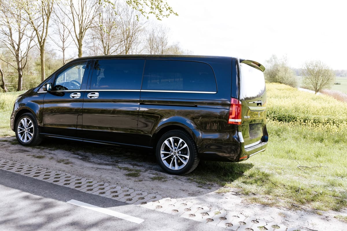 Mercedes EQV van Deluxe Taxi Holland